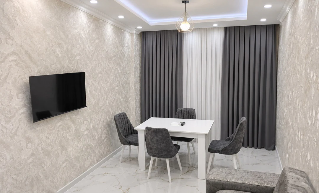 Kirayə 2 otaqlı 70 m² mənzil, Nəsimi rayonu, Bakı — 9-ci mərtəbə. Foto 1