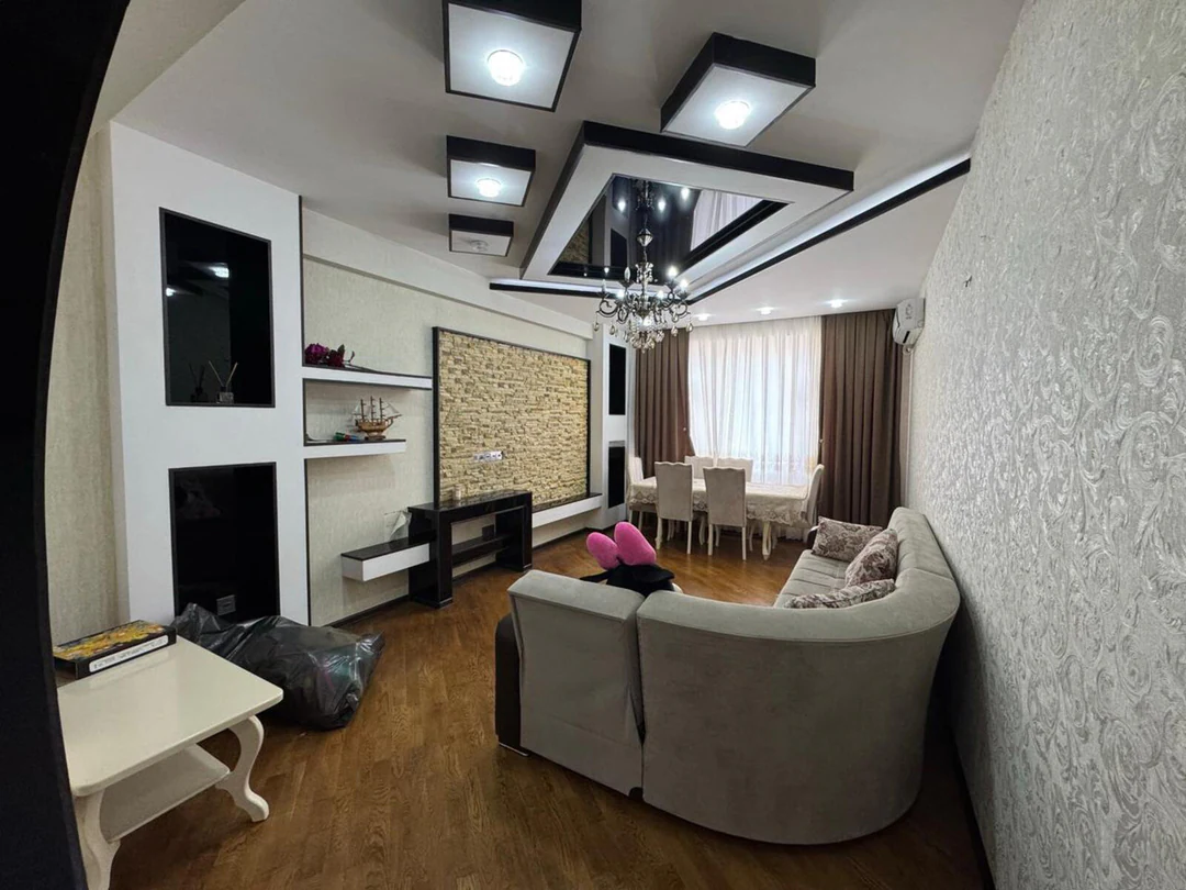 Kirayə 2 otaqlı 90 m² mənzil, Nizami, Bakı. Foto 1