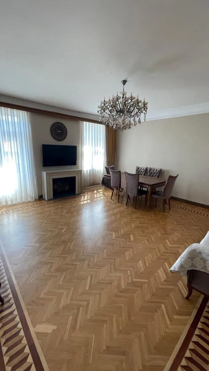 Kirayə 3 otaqlı 101 m² mənzil, Səbail rayonu, Bakı. Foto 1