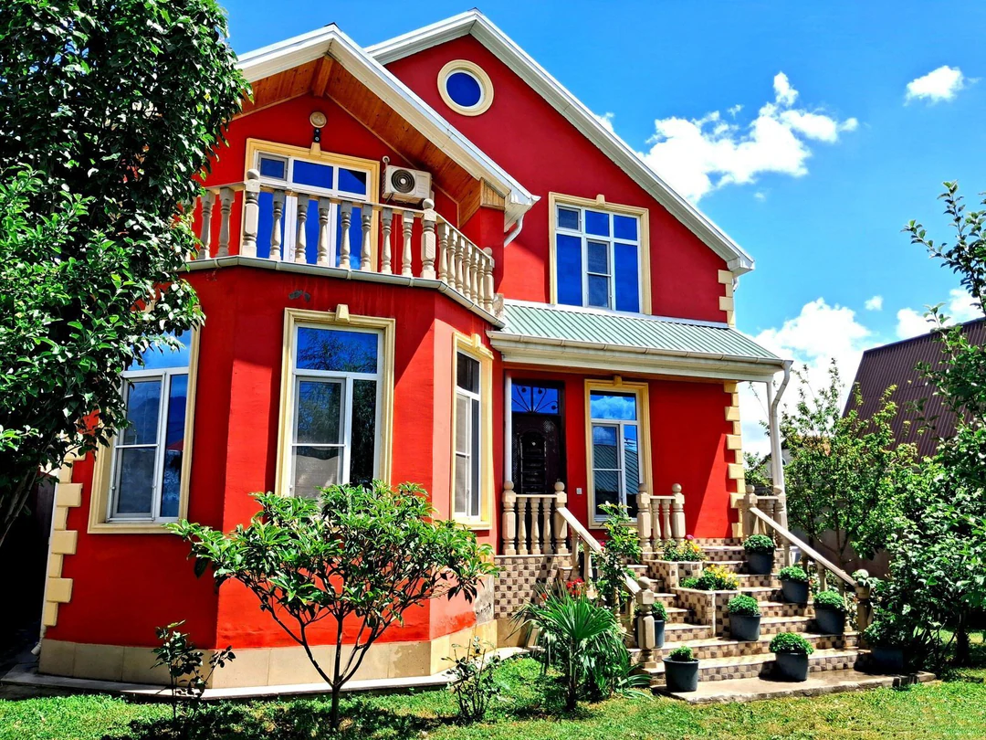 Günlük kirayə 5 otaqlı 200 m² fərdi ev, Zərifə Əliyeva küçəsi. Foto 1