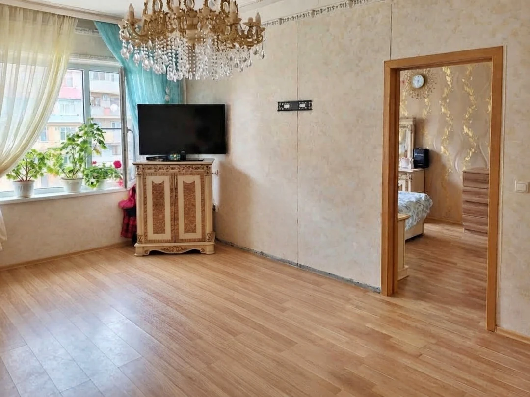 5 otaqlı 120 m² mənzil, Xətai rayonu, Bakı. Foto 1