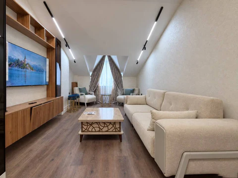 Kirayə: 2 otaqlı 65 m² mənzil