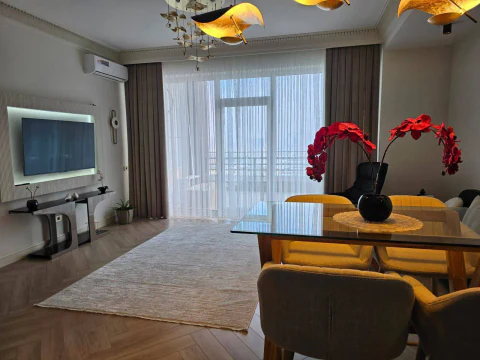 Kirayə: 2 otaqlı 110 m² mənzil