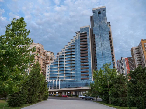 Аренда: 4-комн. квартира 201,2 м²