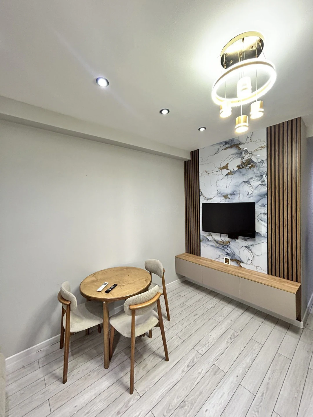 Kirayə: 2 otaqlı 65 m² mənzil, Yasamal rayonu, Bakı. Foto 1