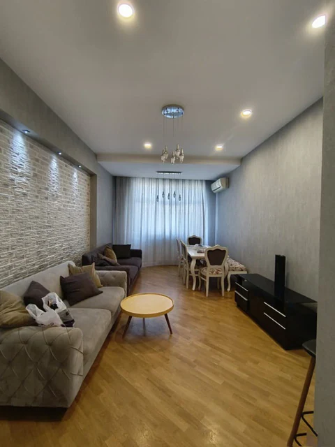 Kirayə: 3 otaqlı 100 m² mənzil