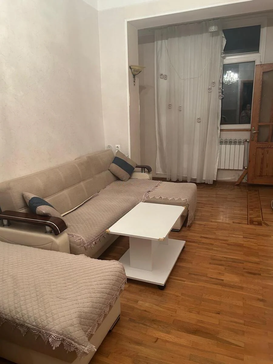 Kirayə: 2 otaqlı 50 m² mənzil, Yasamal rayonu, Bakı. Foto 1