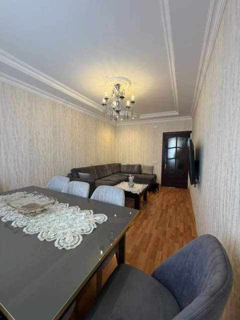 Satış: 5 otaqlı 110 m² mənzil