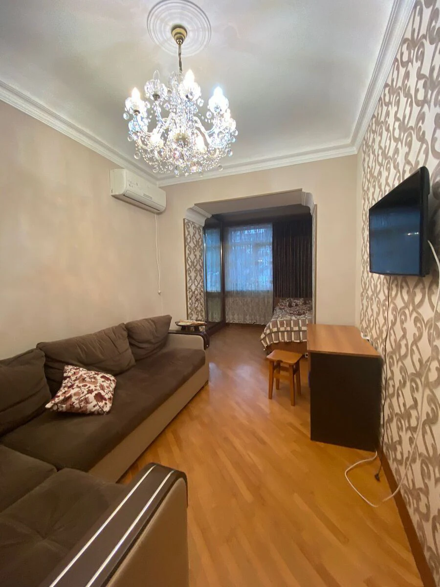 Kirayə 3 otaqlı 90 m² mənzil, Yasamal rayonu, Bakı — 4-ci mərtəbə. Foto 1