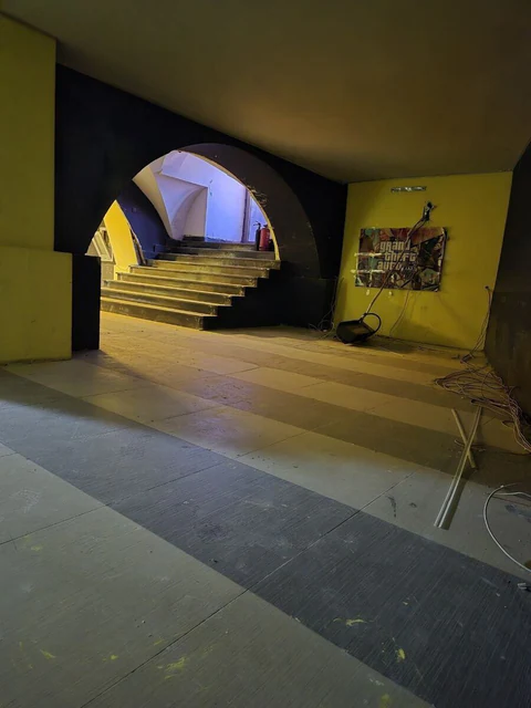 Kirayə: 200 m² obyekt